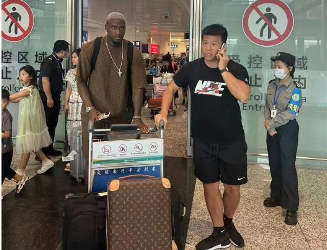 万博体育官方网站-马尔康回归三镇也纠结 如何抉择中超亚冠外援策略