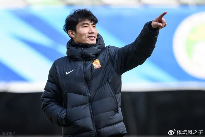 万博体育官方网站-郑智任人唯亲，两大前泰山队球员加盟，招募多名前恒大队友|广州恒大|青岛市|新赛季|彭欣力|刘世博_新浪新闻